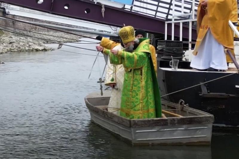 A Duna, a Tisza és a Hortobágy különleges szentelési ceremónián vettek részt - gazdag képgalériával és videós összefoglalóval.