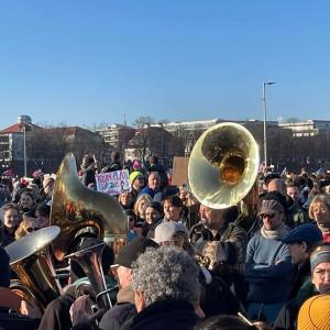 Több mint kétszázezer ember gyűlt össze Münchenben, hogy kifejezze ellenállását a jobboldali elmozdulás ellen.