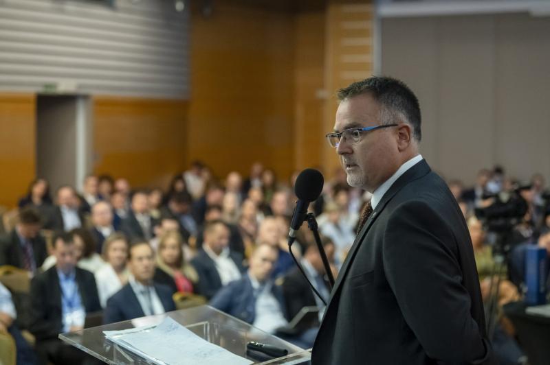 Jegybankbotrány: Két egyetem is a figyelem középpontjába került - Az Állami Számvevőszék elnöke is nyilatkozott. | szmo.hu