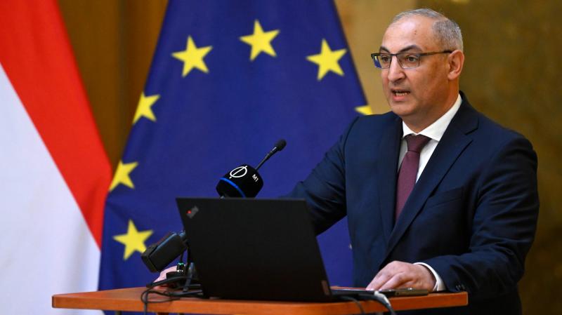 Sztojka Attila: A cigányság polgárosodásának kezdetei

A cigányság története egy izgalmas utazás, amely a polgárosodás felé vezet. E folyamat során a közösség tagjai nem csupán identitásukat formálják, hanem aktívan részt vesznek a társadalmi és gazdasági