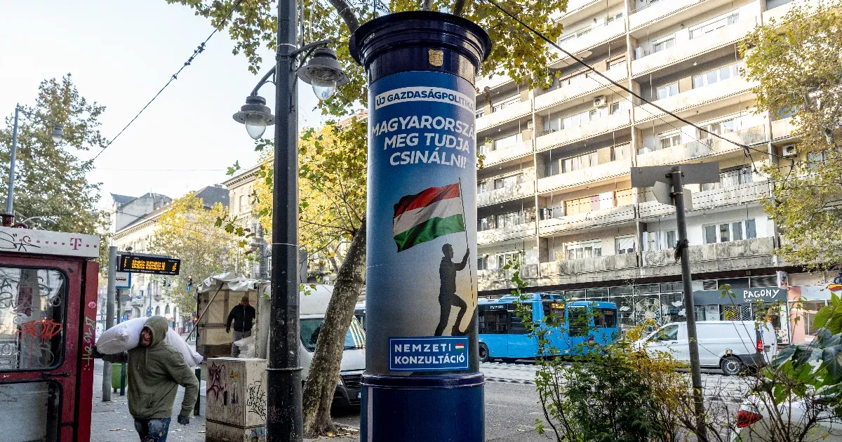Balásy Gyula vállalkozása ismét elnyerte a kormányzati kommunikációs közbeszerzést, ám egyelőre nem áll rendelkezésre információ arról, hogy pontosan mekkora összeggel gazdagodhatnak e juttatás révén.