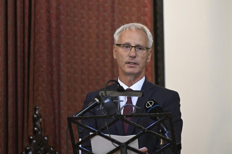 Soltész Miklós szavai szerint elengedhetetlen, hogy olyan fiatalokat neveljünk, akik nemcsak jó keresztényként élnek, hanem szívük mélyén hazájuk és nemzetük iránti szeretettel is bírnak. Az értékek közvetítése és a jövő generációjának formálása kulcsfont