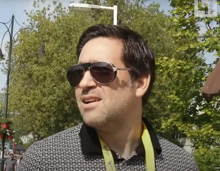 Rogán kedvenc propagandacégei úgy túllépik a normál piaci nyereségszintet, mint aki a legjobb trükköket mutatja be, miközben a munka oroszlánrészét másokra hárítják.