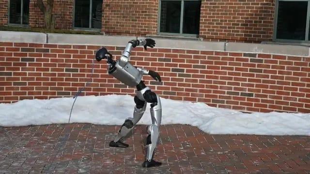 Lehetséges, hogy kémek rejtőzködnek az emberszerű robotok mögött?