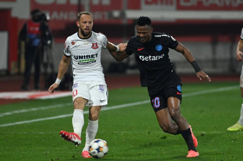 A végtelen hullámvölgyben a sport világának óriásai, a Szuperliga pedig feje tetejére állt | Székely Sport