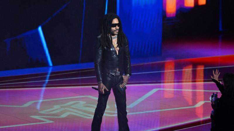 Lenny Kravitz jövő augusztusban ellátogat Budapest gyönyörű városába!