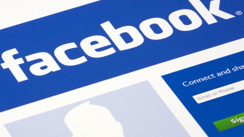 Megőrült a Facebook: indokolatlanul és hirtelen letiltja a felhasználók tömegeit.